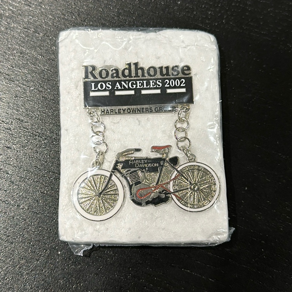 Harley-Davidson Vintage Motorcycle Roadhouse Los Angeles Pin